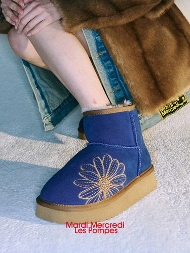 Classique Ugg Boots_Blue - MARDI MERCREDI LESPOMPES - Modalova