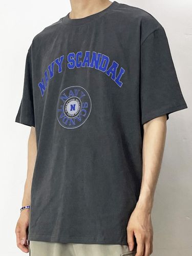 Pigment Graphic Print T-Shirt _ - NAVY SCANDAL - Modalova