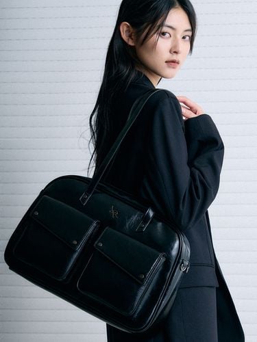 Weekender Shoulder Bag_Black - leathery - Modalova