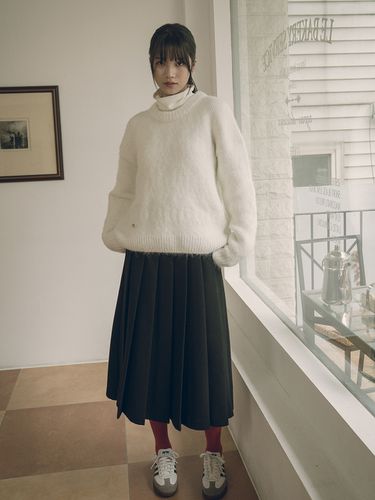 Hairy wool round sweater - vanone atelier - Modalova