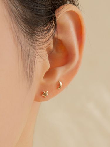 K Gold Volume Star Earrings A06 - LUNNE - Modalova