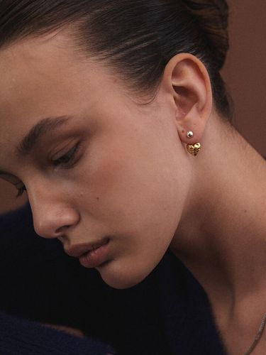 Bumpy Love Ear Jacket Earring - MIDNIGHT MOMENT - Modalova