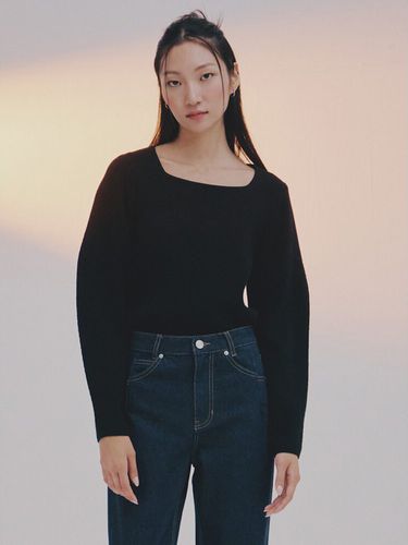 Square Neck Knit Pullover_Black - kuho plus - Modalova