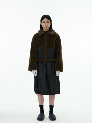 Reversible Shearling Crop Jacket (2 Colors) - AMOMENTO - Modalova