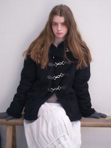 Betty Shearling Mustang Jacket_Black - LETTER FROM MOON - Modalova