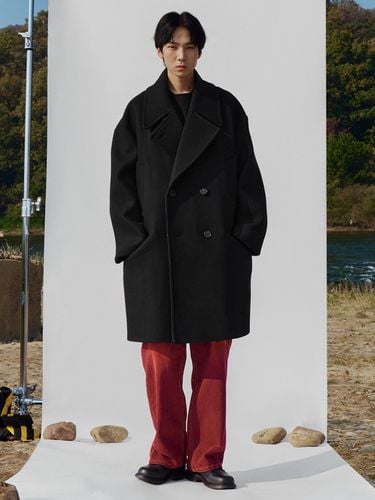 Oversized Wool Double Coat _ Black - NUAKLE - Modalova