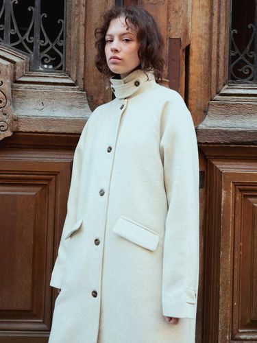 Francis Winter Wool Coat - LETTER FROM MOON - Modalova