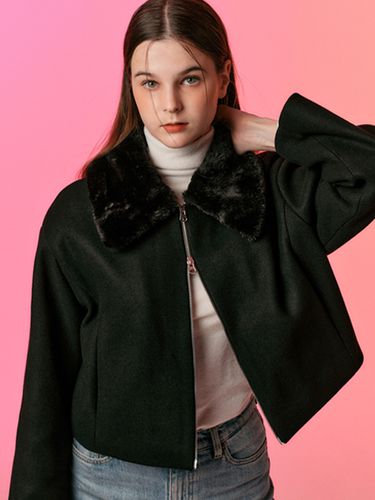 Fur Collared Cropped Zip-Up Mustang Jacket _ - KOLEAT - Modalova