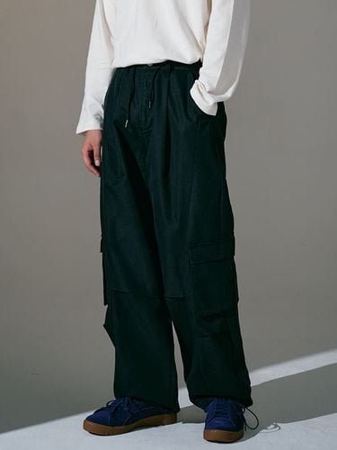 Pintuck Utility Cargo Wide Pant - BLONDNINE - Modalova