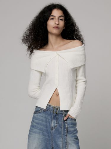 Button Up Off Shoulder Wool Cardigan - Porta - Modalova