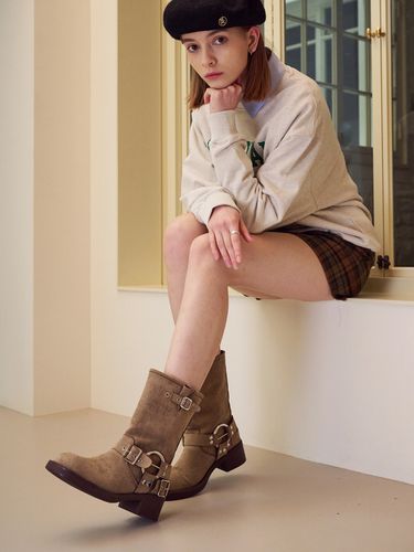 Kuckle Biker Boots - APTO - Modalova