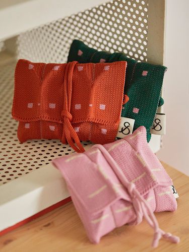 Lucky Pleats Knit Card Wallet Grid_All - JOSEPH & STACEY - Modalova