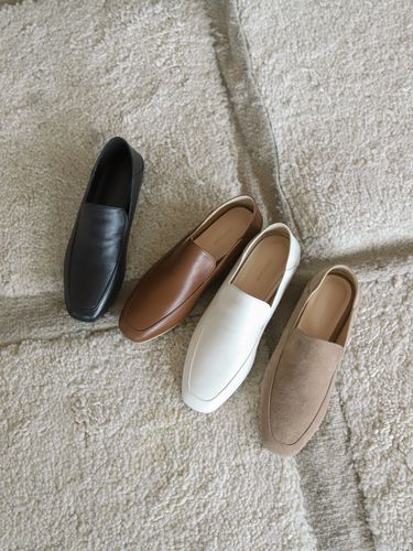 Essential Loafer - LOVEDEWY - Modalova