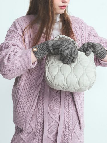 Mini Quilted Hobo Bag_Silver - CELITAILS - Modalova