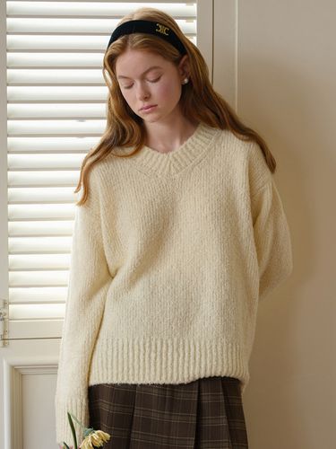 V-Neck Wool Sweater - Cest Moidew - Modalova