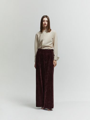 Mid-rise One Tuck Wide Velvet Pants_Burgundy - L’H.A.S - Modalova