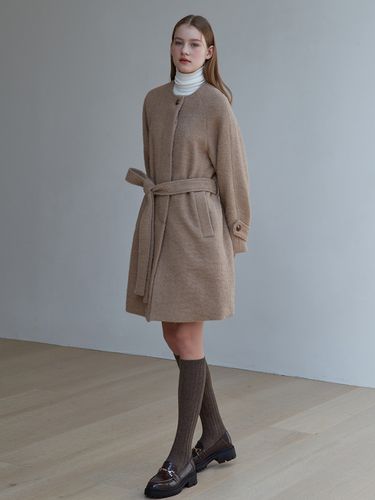 Round Buckle Coat Mocha AD224 - EIGHT DAYS A WEEK - Modalova