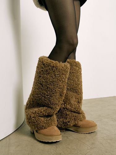 Fur Leg Warmer Chunky Boots_Beige - KHIHO - Modalova