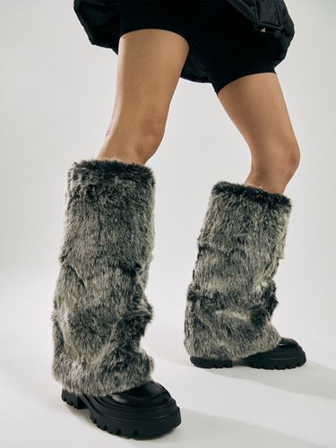 Fur Leg Warmer Chunky Boots_Grey - KHIHO - Modalova