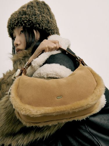 Coocoo Bag (Fur)_Beige - KHIHO - Modalova