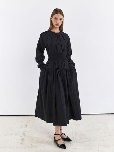 Front Zip Flare Long Dress_Black - HACIE - Modalova