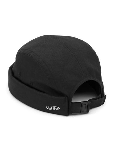 Mold Brimless Cap - Black - UNDERCONTROL - Modalova