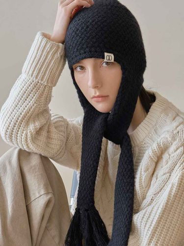 Square Label Knit Scarf Beanie (2 Colors) - VARZAR - Modalova