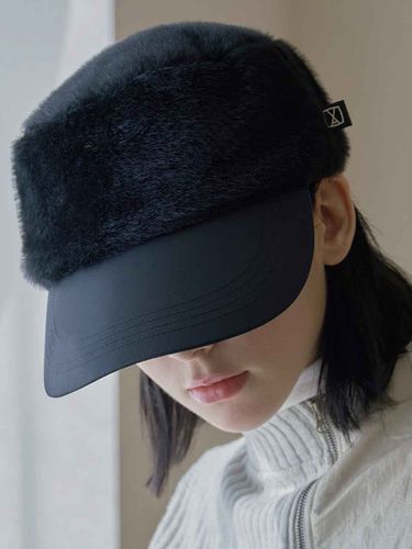 Square Fly Label Fur Bell Boy Cap (2 Colors) - VARZAR - Modalova