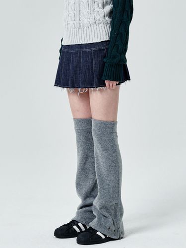 Knitted Zip Up Leg Warmer - Gray - runningHIGH - Modalova