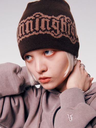 Skull Logo Jacquard Beanie_Brown - runningHIGH - Modalova