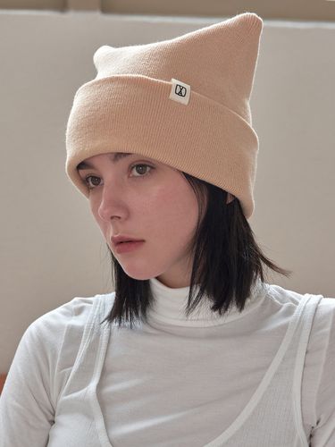 VA Label Square Beanie - VARZAR - Modalova