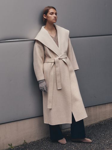 Handmade Wide Collar Robe Long Coat_3 Color - Carriere - Modalova