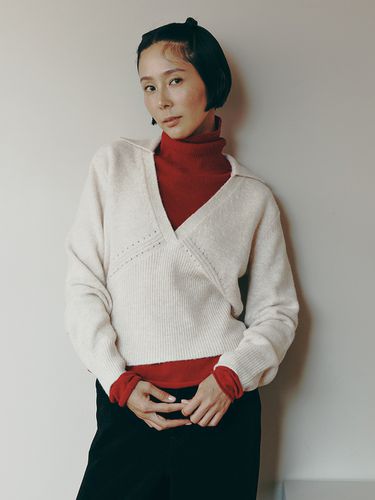 V-neck Collar Layered Knit_Beige - PLAC - Modalova