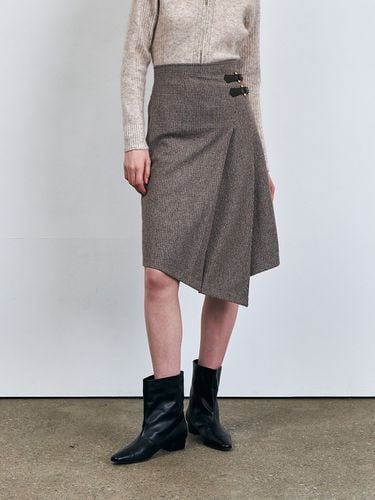 Diagonal Pleated Wool Skirt_Purple - KUME - Modalova