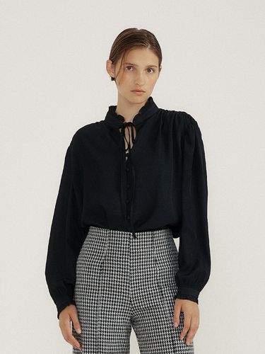 Charming Frill Blouse_Black - Lucirzu - Modalova