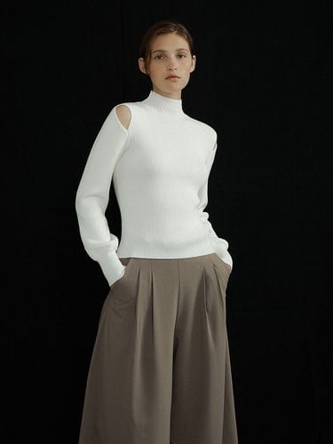 Cutting Half Turtleneck Knit - Lucirzu - Modalova