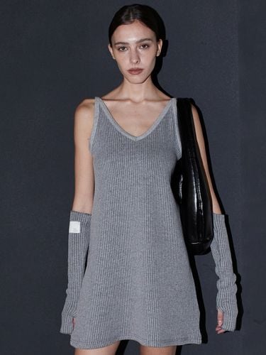 Layered Sleeveless Knit Dress_Grey - ouie - Modalova