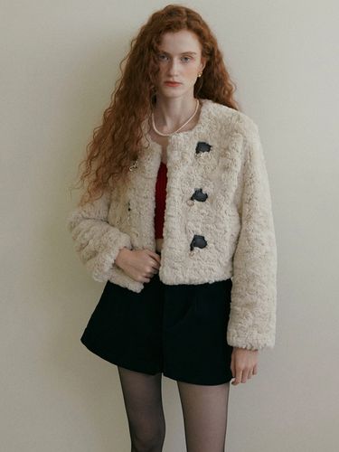 Soft Fur Jacket_Beige - MORE THAN LIKE - Modalova