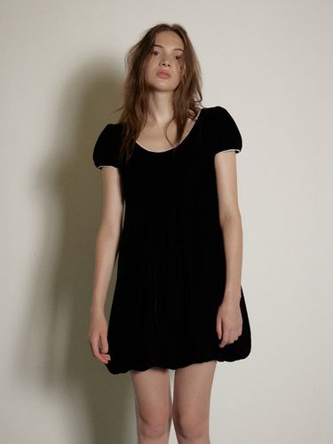 Velvet Doll Mini Dress (Black) - Authenti - Modalova