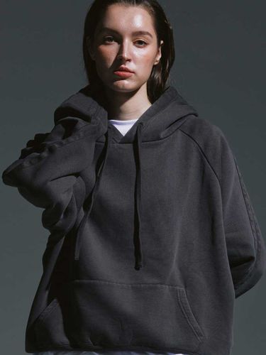 Garment Dying Hoodie _ Charcoal - SAINTPAIN - Modalova