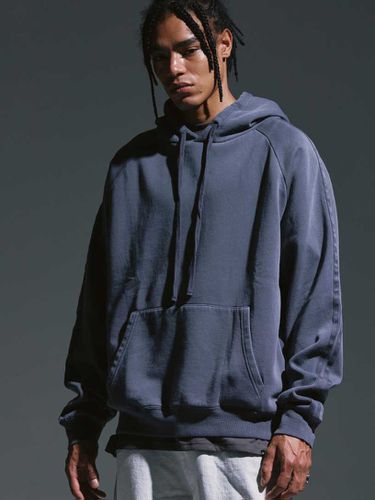 Garment Dying Hoodie _ Blue - SAINTPAIN - Modalova