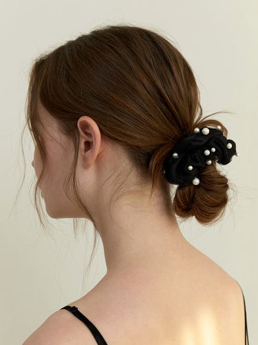 Pearl Milky Way Satin Layered Scrunchie - KINDABABY - Modalova