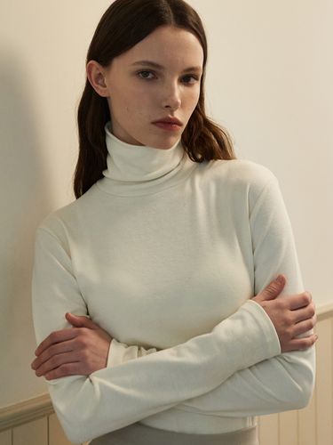 Rayon Standard Turtleneck T-shirt - VOIEBIT for WOMEN - Modalova