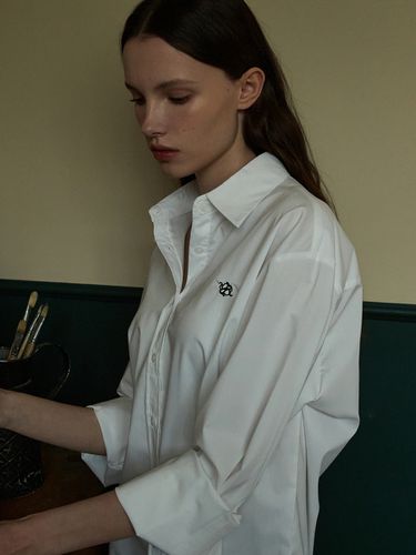 Rayon Signature Logo Shirt_White - VOIEBIT for WOMEN - Modalova