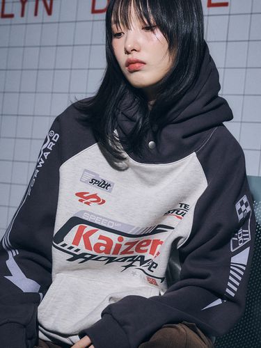 Kaizen Raglan Snap Hoodie _ - CPGN - Modalova