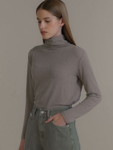 ANC Classic Turtleneck Top_Charcoal - ANOETIC - Modalova