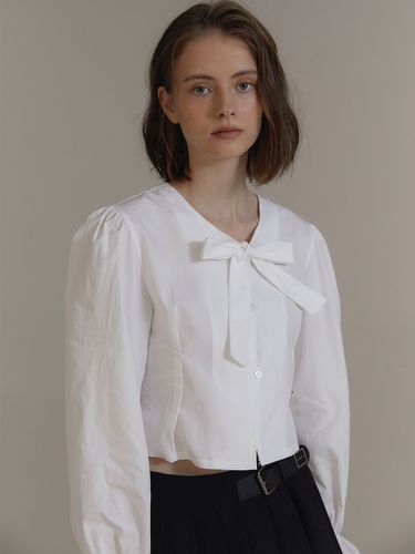 ANC Crop Ribbon Blouse_White - ANOETIC - Modalova