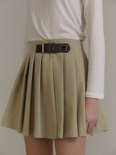 Buckle Pleats Wrap Skirt_Beige - ANOETIC - Modalova