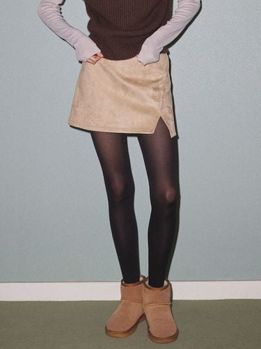 Suede Slit Mini Skirt - SO IR - Modalova