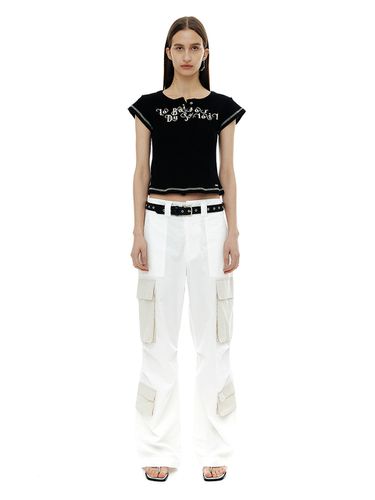 Solid Multi Cargo Pants_White - CERRIC - Modalova